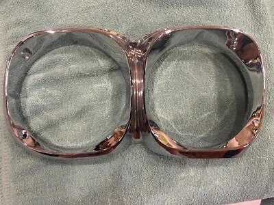 74 MOPAR PLYMOUTH SATELLITE CUSTOM STATION WAGON RH LIGHT BEZEL 3691444 OEM NOS - Image 1 of 4