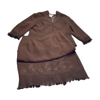 Plaza South Juego de 2 Piezas Para Mujer 14 Marrón Floral Poliéster Bordado Volantes Dobladillo Foto 1 de 4