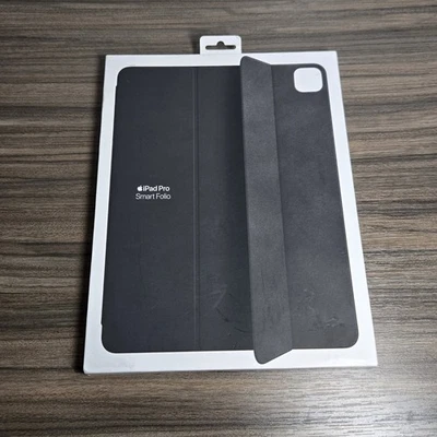 Funda Apple Smart Folio para iPad Pro de 12,9 pulgadas (3ª, 4ª, 5ª) - Negra Foto 1 de 4
