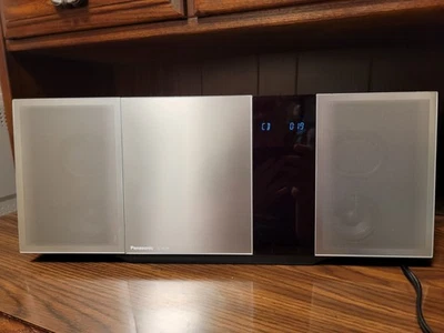 Panasonic SC-HC39 Bluetooth Wireless Home Audio Micro System CD Player - Silver - Image 1 of 4