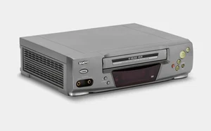 Sanyo VWM-380 4 Head Hi-Fi VCR VHS Player Video Cassette Recorder Tested Working - Picture 1 of 5
