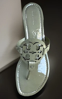 TORY BURCH CHAROL MILLER TANGA SANDALIA JADE CLARO LOGOTIPO T TALLA US 9 NUEVO EN CAJA Foto 1 de 4