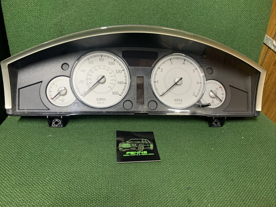 Chrysler 300c Pacote CRD Velocímetro Dash Cluster X1 Dash Relógios Speedo 2006 203,000 - Imagem 1 de 4