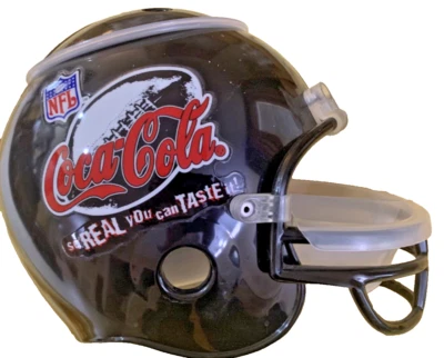Capacete de entretenimento vintage Coca-Cola NFL tão real que você pode provar, para batatas fritas e mergulhos - Imagem 1 de 4