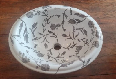 Fregadero Kohler Edición Artista Estudio Botánico Drop In/Overmount Blanco  Foto 1 de 4