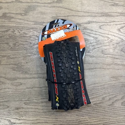 Maxxis Ignitor Folding Mountain Bike Tire 26” 2.35” UST Tubeless - Image 1 of 4