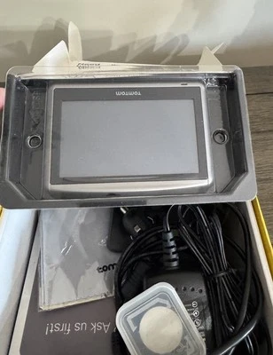 Tom Tom one XL s GPS system with charging cable Great condition Bundle - Image 1 of 4