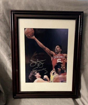 Fotografía enmarcada 8 x 10 de Julius Dr. J Erving cantada Philadelphia 76ers Foto 1 de 3