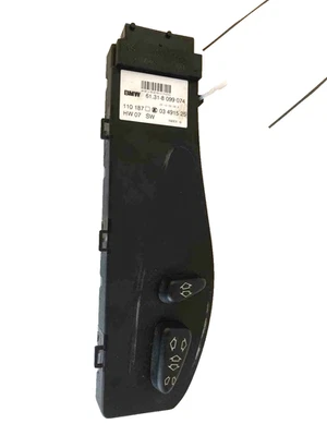 2000-2006 BMW 325i Front Seat Adjuster Controller Switch Right 61318099074 Used - Image 1 of 4