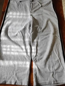 Mascara Sz.L Grey W/Black Leg Stripe Mock Drawstring Capri *Flawed* (See Photo) - Picture 1 of 12