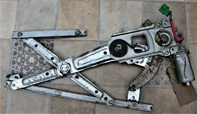 GENUINE SUBARU CLASSIC IMPREZA 93-00 N/S L/H FRONT WINDOW MOTOR AND REGULATOR — 第 1/4 张图片