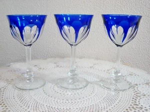 3 Kobalt geschliffen auf klare Kristall Weinstiele 6 1/8 Zoll - Bild 1 von 5