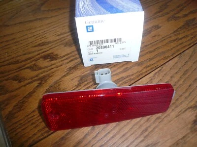 2006-2011 Chevrolet HHR Red Lens Rear Bumper Side Marker Reflector Light - NOS - Image 1 of 2