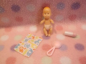 Barbie Puppenhaus Baby Kleinkind Puppe, Decke, Babyflasche Spielzeug Zubehör #4 Neu! - Bild 1 von 2