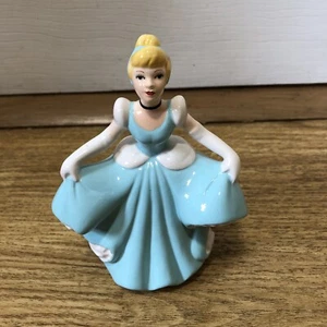 Disney Cinderella Princess Beautiful Porcelain Figure - 15cm  - Picture 1 of 5