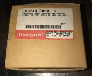Honeywell TP974A 2000 3 Pneumatic Space Temperature Sensor - Picture 1 of 3