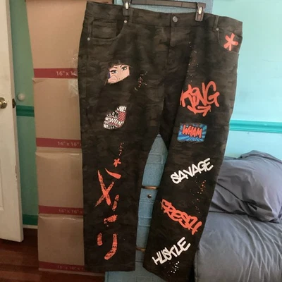 Pantalones de mezclilla para hombre Sacred Crown con salpicaduras de pintura camuflada Foto 1 de 4