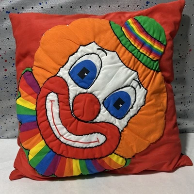 Almohada decorativa de payaso hecha a mano vintage con respaldo de retazos Foto 1 de 4