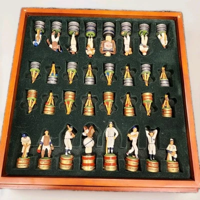 Juego de ajedrez de béisbol Danbury Mint MLB con certificado de autenticidad completo con caja Foto 1 de 4