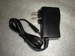 Neu AC/DC Adapter Netzteil Ladegerät Modell GM-084100 DC 8,4 V 1,2 A - Bild 1 von 7