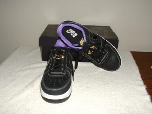 Zapatos deportivos Nike Air Force 1 negros y morados para hombre 10,5 (mujer 12) DR9866 - Imagen 1 de 6