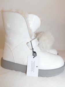 all white ugg boots