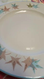 Dinner Plate 10.5" Gladding McBean USA Sycamore FRANCISCAN China White W Leaves - Bild 1 von 7