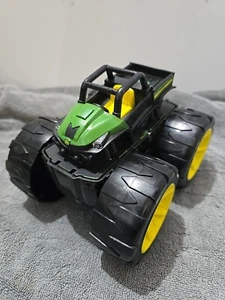 TOMY John Deere Monster Treads Flippers Vehicle Gator No Battery Cover (A117) - Picture 1 of 3