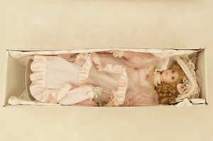 Muñecas de colección de muñecas Dynasty muñeca Victoria Jane del año 1995 - Imagen 1 de 6