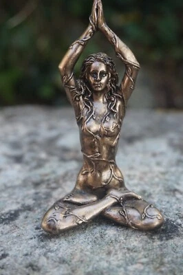 708.791 FIGURINE DEESSE  GAIA  STATUETTE FEMME ESPRIT   YOGA LE LOTUS  NATURE - Photo 1/4