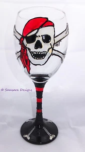 Pirate Skull & Cross Bones Wine Gin Beer Pint Glass Gift Hand Painted Caribbean - Picture 1 of 9