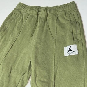 Nike Air Jordan Sweatpants Mens XS Green Flight Patch Terry Cloth Joggers Fleece - Picture 1 of 8