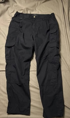 Pantalones tácticos 5.11 talla 38 X 32 pantalones negros Foto 1 de 4