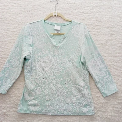 T-Shirt Size M Pastel Green Whimsycore Bloomcore Light Academia Fairycore Floral - Image 1 of 4