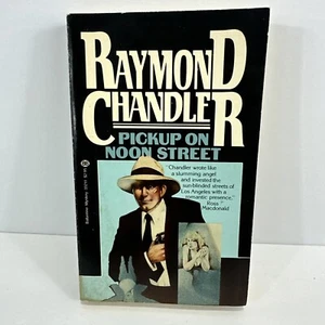 PICK UP ON NOON STREET Raymond Chandler Ballantine 1970s PB Near Mint - Foto 1 di 3