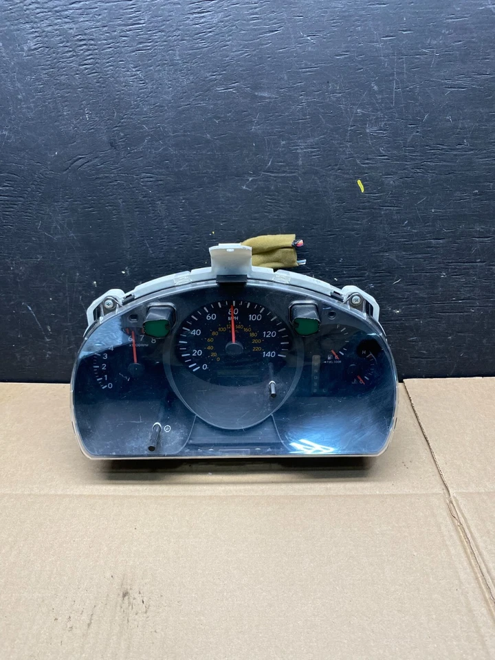 2004 to 2007 Toyota Highlander Speedometer Insrument Gauge Cluster L5586 DG - Image 1 of 4
