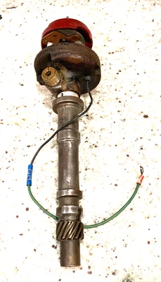 DELCO REMY 1110985 DUAL POINT, TACH DRIVE, NO VACUUM ADVANCE DISTRIBUTOR (83) - Image 1 of 4