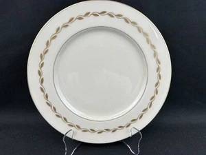 Lenox Golden Wreath~(1)~ Dinner Plate 10 1/2” ~1st Quality~ PERFECT~Looks NEW - Picture 1 of 5