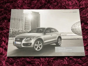 Audi Q5 SUV Brochure 2012, emissione UK, datata agosto 2011 - Foto 1 di 1
