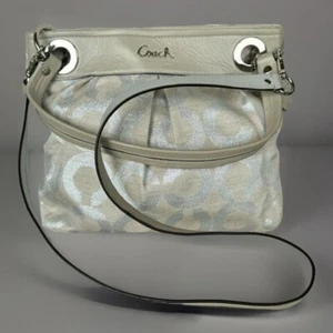 Borsa Coach Ashley Signature grigio chiaro argento Coach logo “C” 11,5”x 9,25”x 2” - Foto 1 di 15
