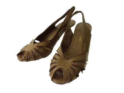 ZAPATO SANDALIA BANANA REPUBLIC 7M MOCA MARRÓN PU CHAROL HONDA PUNTA ABIERTA  Foto 1 de 4