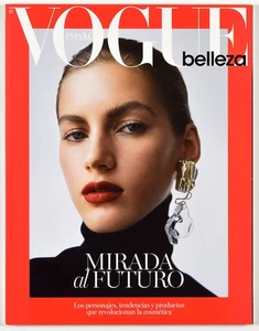 VOGUE ESPAÑA BELLEZA Magazine No.65 October 2017 - VALERY KAUFMAN, JENNA GOLDSAC - Picture 1 of 4