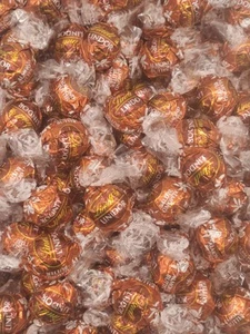 1 x 1000gr. Lindt Lindorkugeln Sorte Mandelcreme! ! - Bild 1 von 1