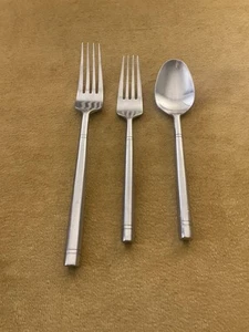 Hampton Ritz Frosted Satin Dinner/ Salad Fork+ Teaspoon Stainless Flatware - Picture 1 of 3