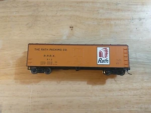 THE RATH PACKING COMPANY #612 WOOD STYLE BOX CAR Miniature Train - Picture 1 of 6