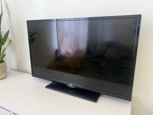 JVC 32" LED Smart TV - Picture 1 of 3
