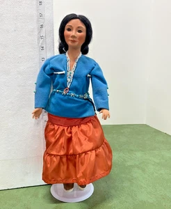 17" Indianerpuppe, war eine Conventionspuppe auf einer Utah Doll Show (lr) - Bild 1 von 8