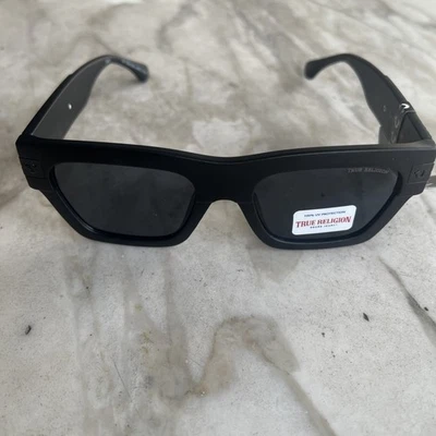 Мужские матовые черные пластиковые солнцезащитные очки TRUE RELIGION с черными линзами TRM1868-L4MB-U - Изображение 1 из 4