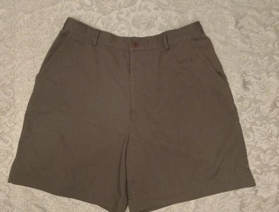 Studio works khaki green shorts size 14 - Image 1 of 3