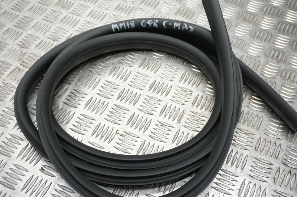 FORD C-MAX MK2 OSR sello de goma puerta (en la carrocería) 2016-2019 mm18 Foto 1 de 1